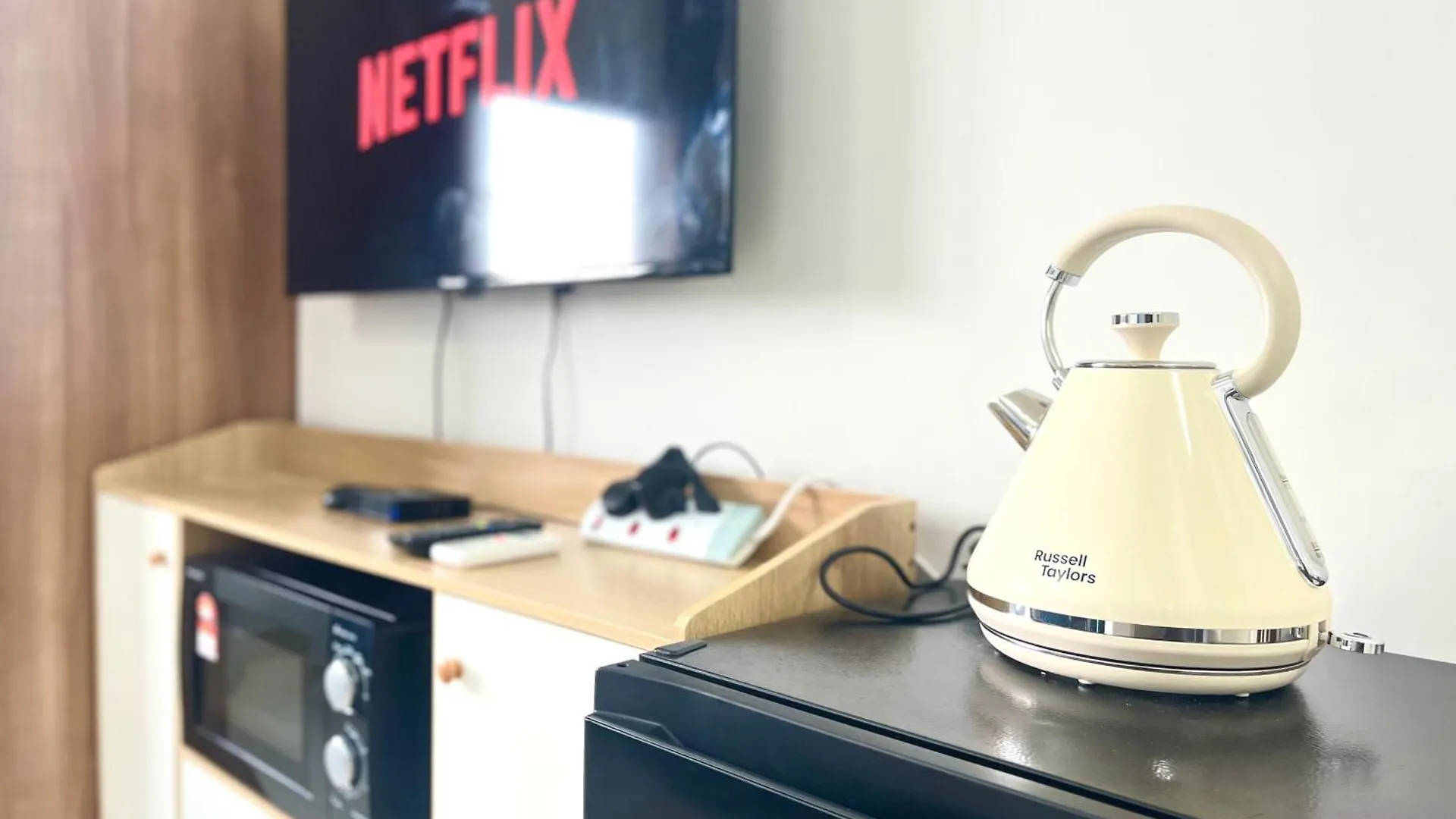 Alanis Suite With Netflix @ Klia Sepang 0*,